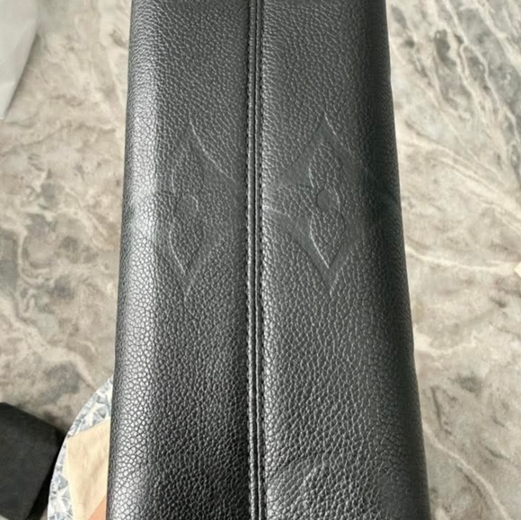 Louis Vuitton Empreinte Leather On The Go PM - Picture 3 of 8